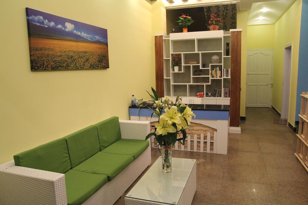 Tiffany Hostel Yangshuo Bagian luar foto